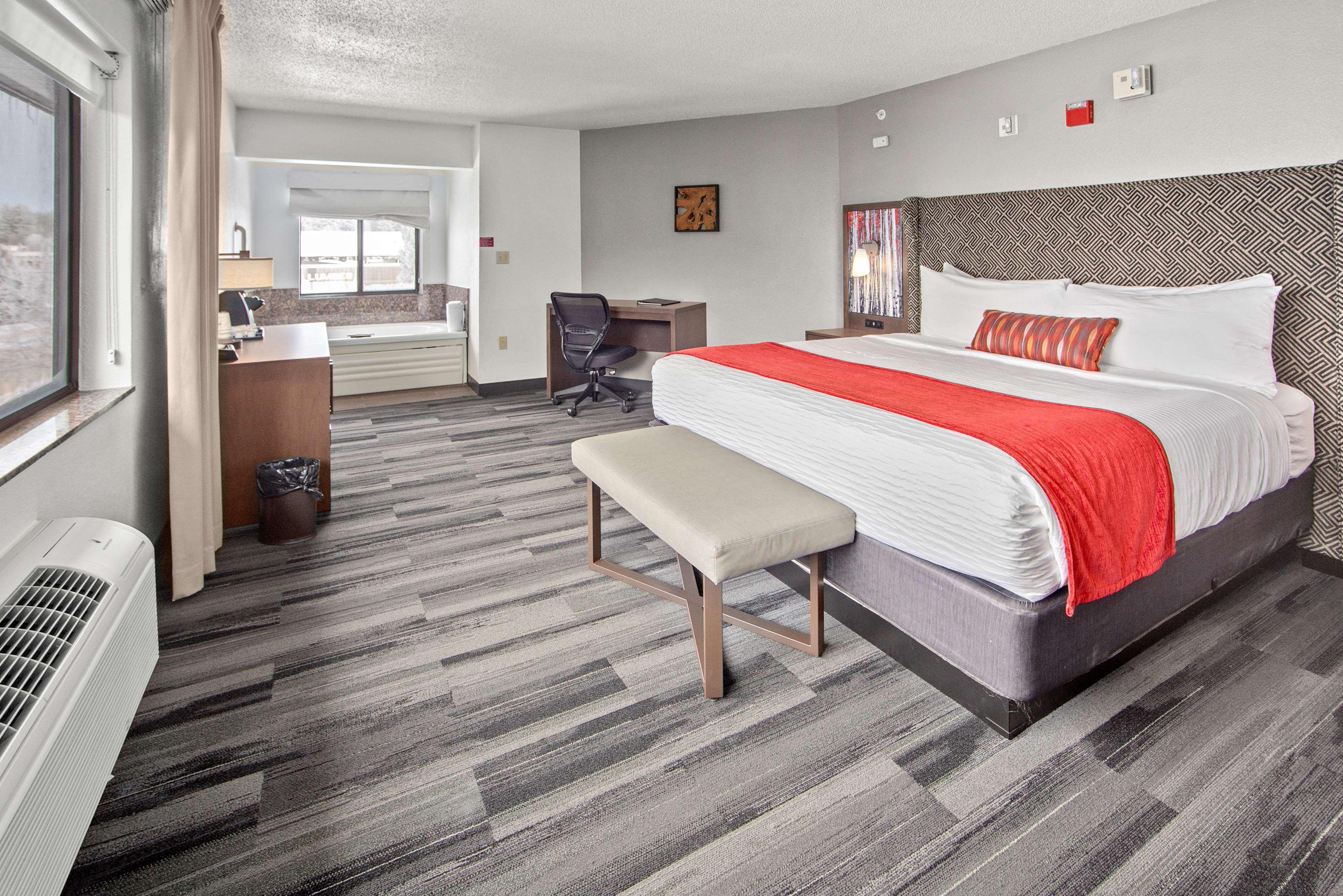 Best Western Plus Mccall Lodge And Suites Exterior photo