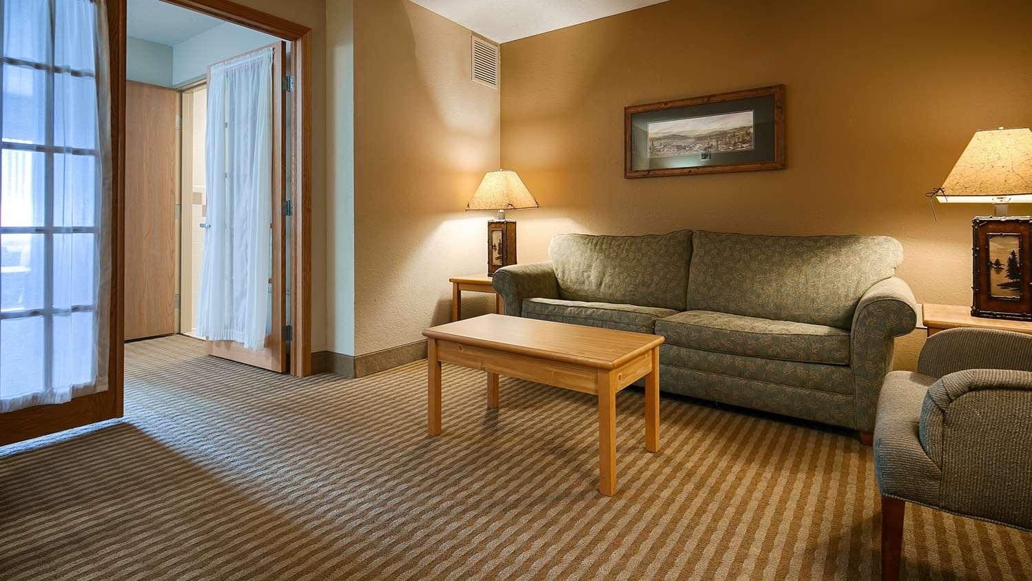 Best Western Plus Mccall Lodge And Suites Exterior photo