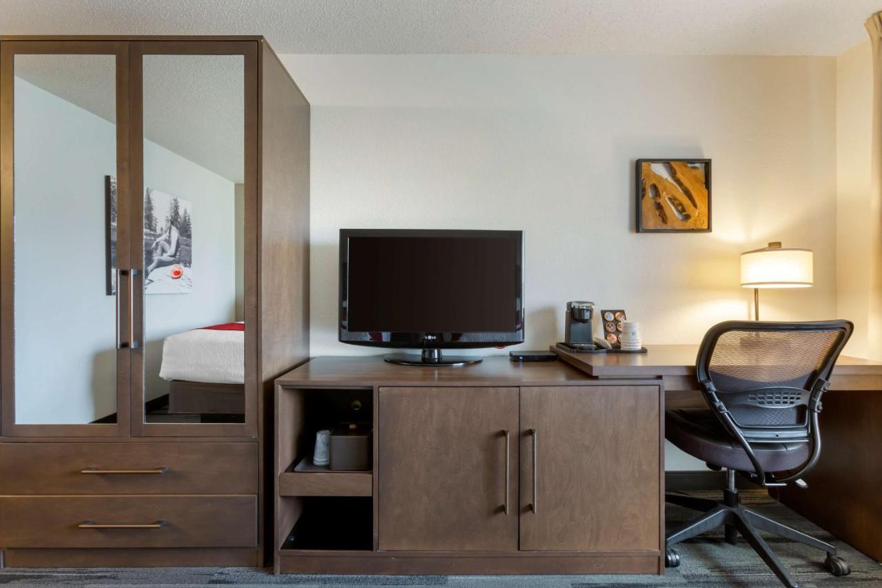 Best Western Plus Mccall Lodge And Suites Exterior photo